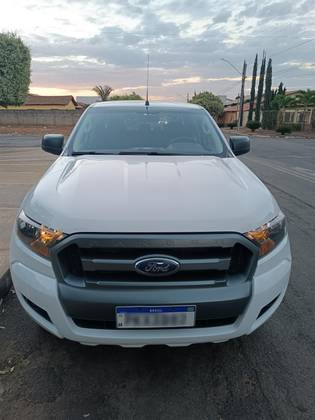FORD RANGER 2.2 XLS 4X4 CD 16V DIESEL 4P MANUAL FORD RANGER 2.2 XLS 4X4 CD 16V DIESEL 4P MANUAL